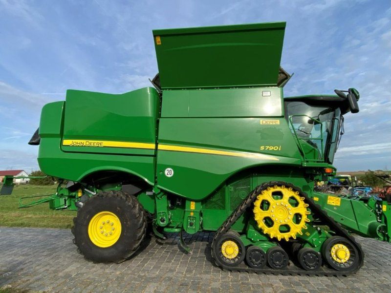 John Deere S 790 i