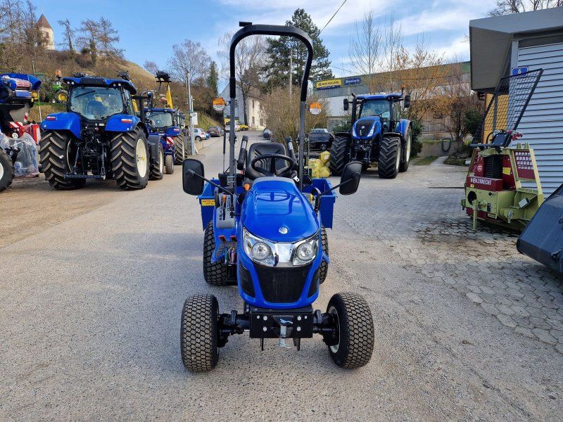 New Holland Boomer 25 C