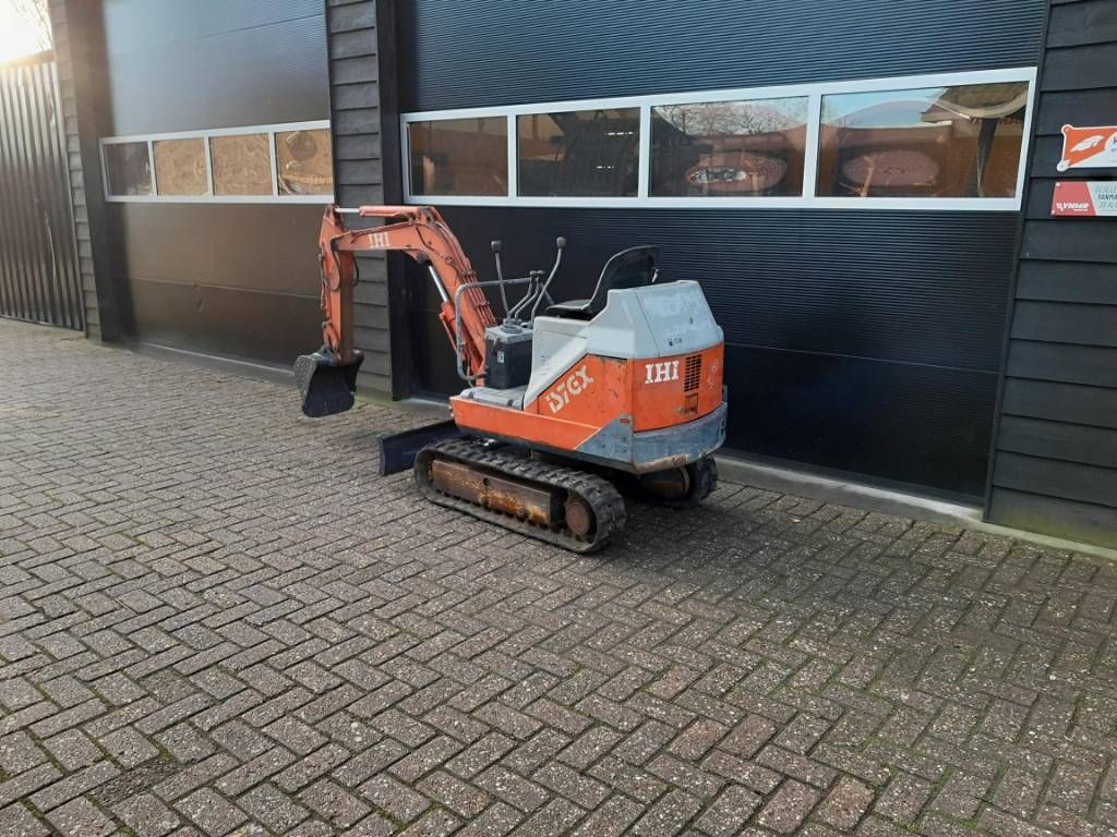 IHI 7 GX minigraver met bak