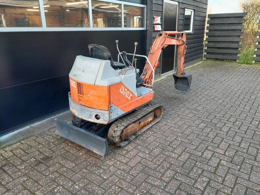 IHI 7 GX minigraver met bak