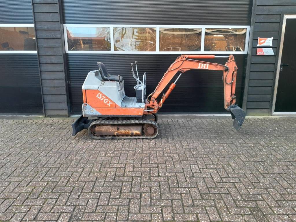 IHI 7 GX minigraver met bak