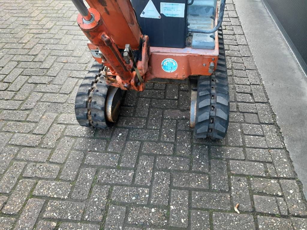 IHI 7 GX minigraver met bak