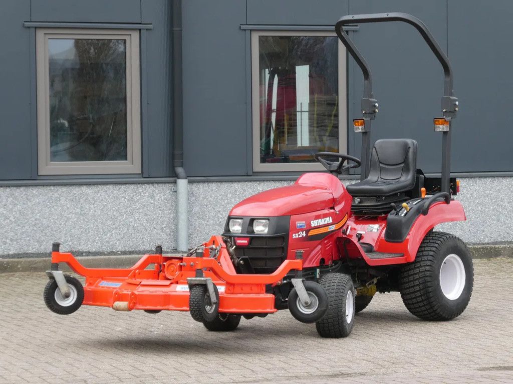Shibaura SX-24 4wd HST / 01388 Draaiuren / Compleet met frontmaaidek