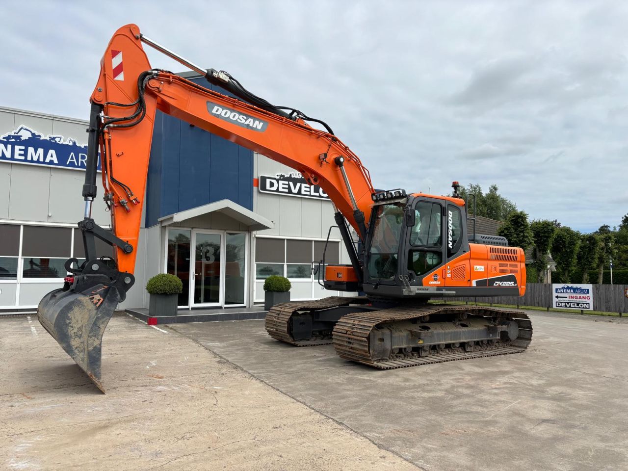 Doosan DX225LC-5