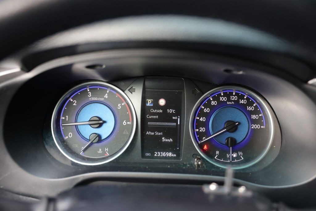 Toyota Hilux 2.4 D-4D DUBBEL CABIN PROFESSIONAL A/T 2 ZITS 4WD VAN