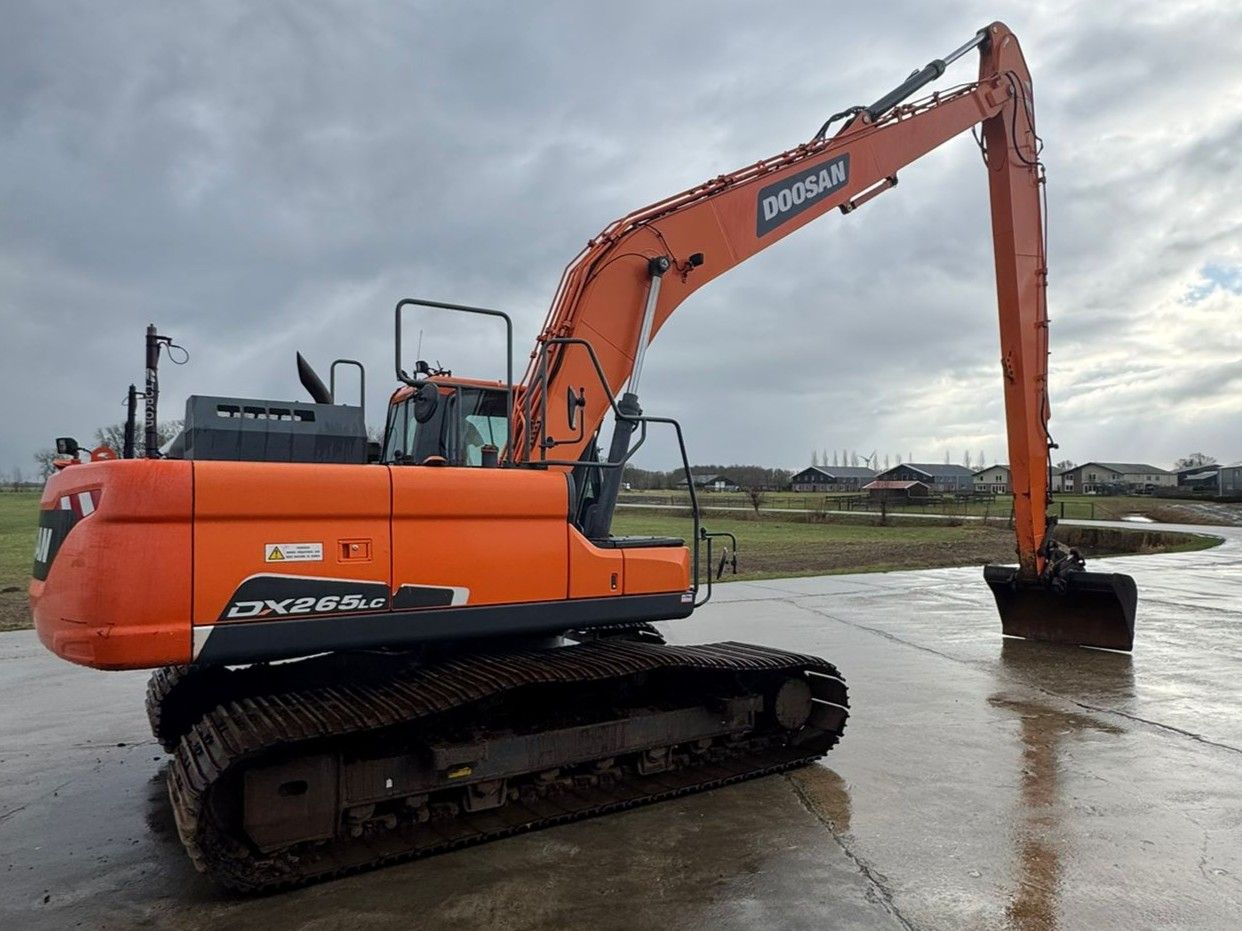Doosan DX225LC-5 SLR