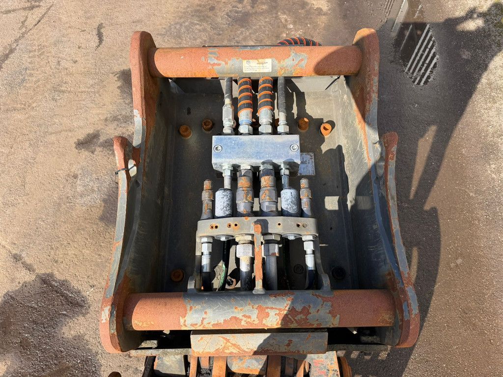 Demolition and sorting grapple CAT G320B / VRG-30 With OQ80