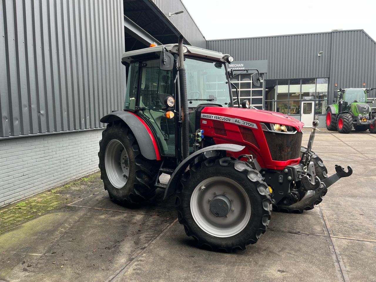 Massey Ferguson 3709 AL Efficient