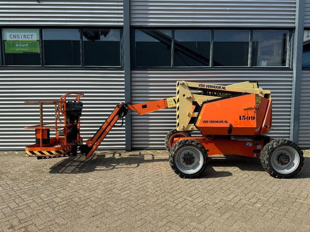 JLG 340AJ Hoogwerker Knikarmhoogwerker