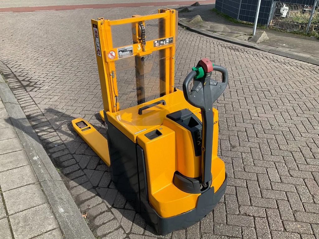 Jungheinrich EJD220 2000KG 2.00METER STAPELAAR / HEFTRUCK