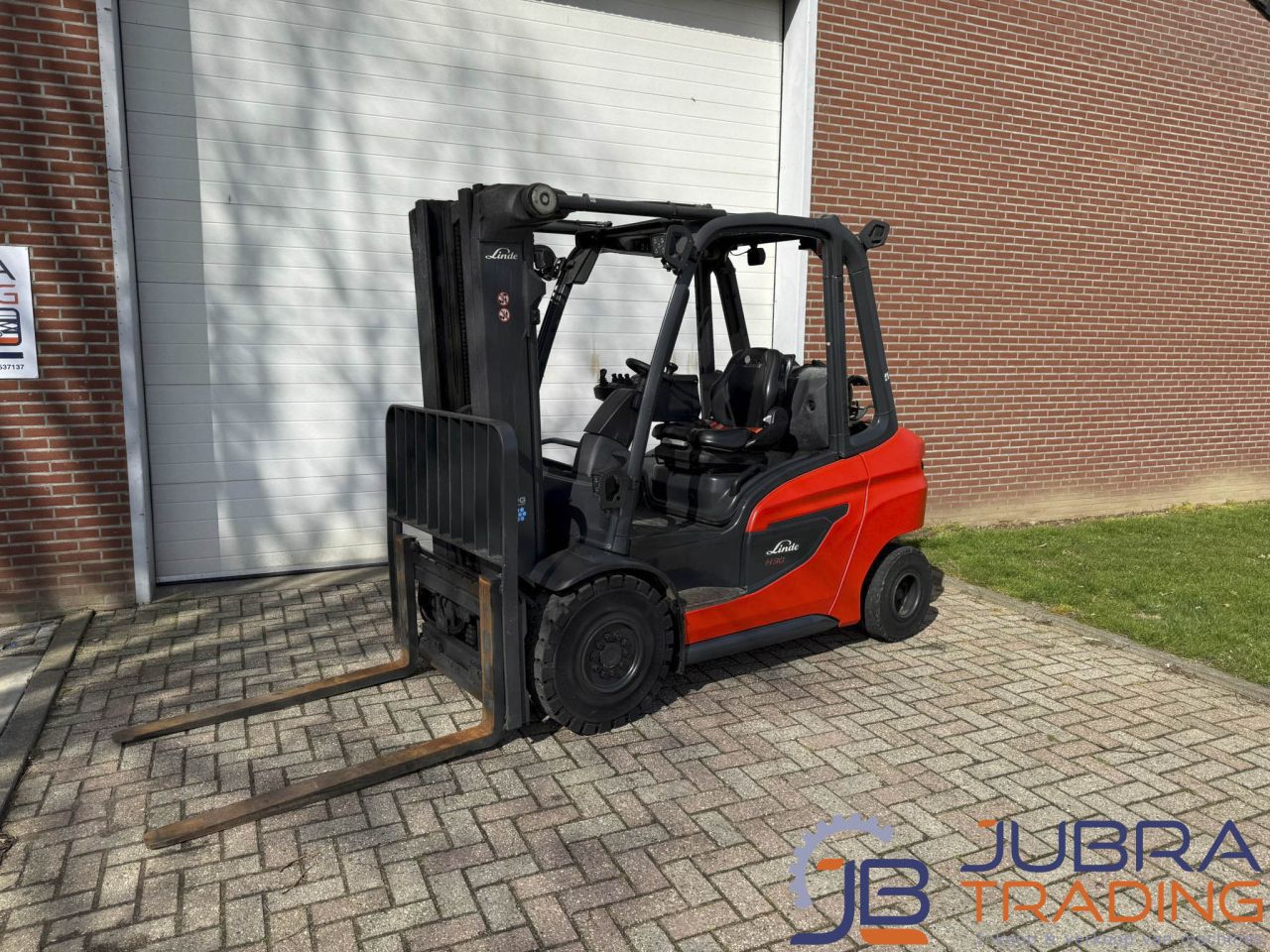 Linde H30T-01 LPG Gabelstapler | 2022 | 9833Std | 3.0T | 4.6M Tr