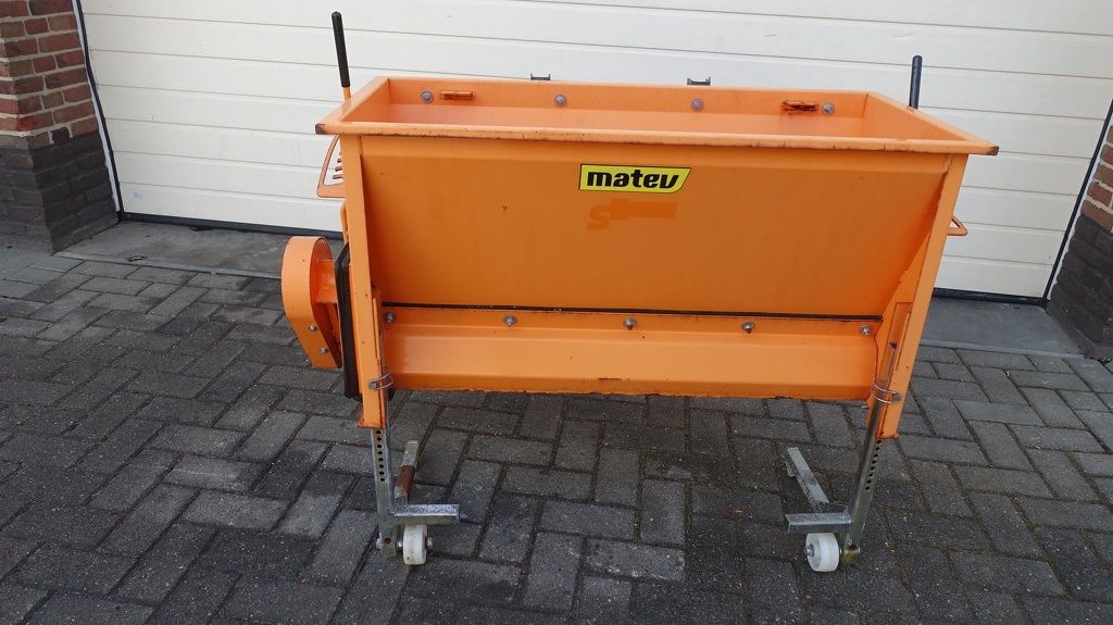 Matev SPR WD100 zand/zout strooier