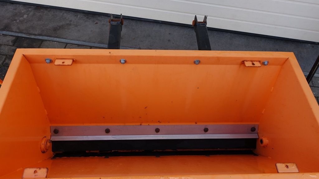 Matev SPR WD100 zand/zout strooier