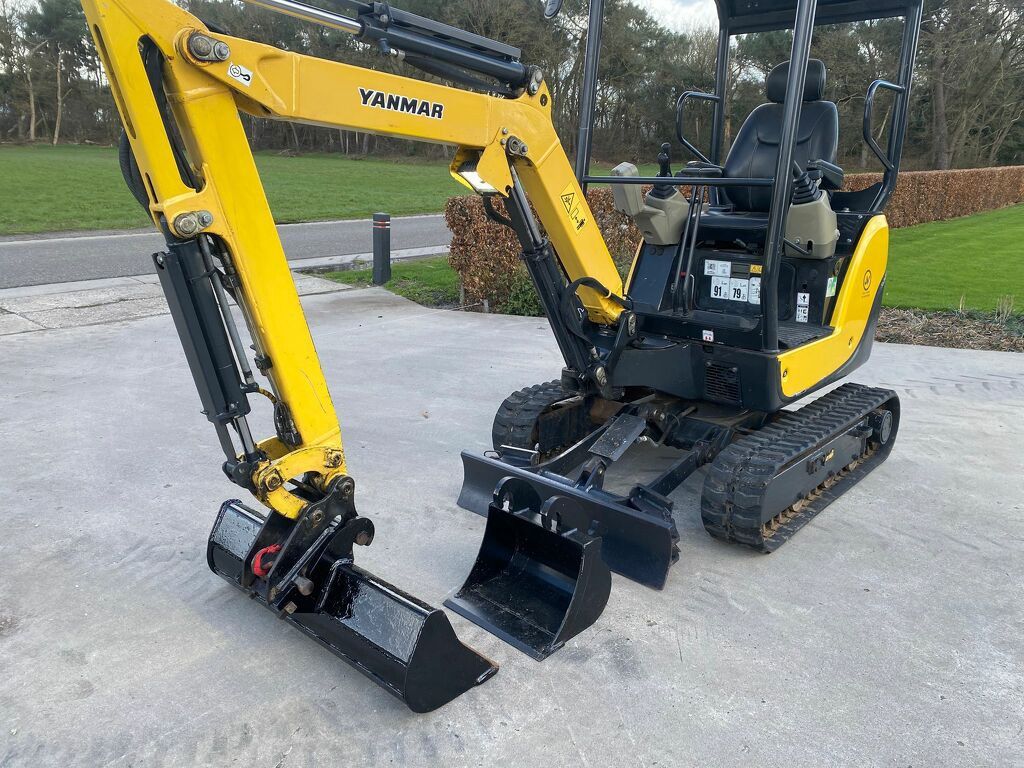 Yanmar sv18 minigraver
