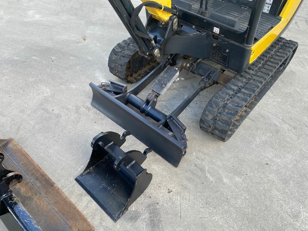 Yanmar sv18 minigraver