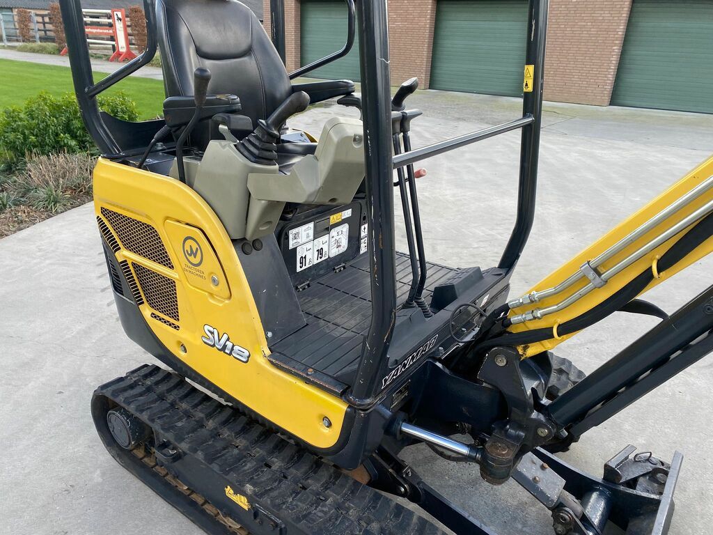 Yanmar sv18 minigraver