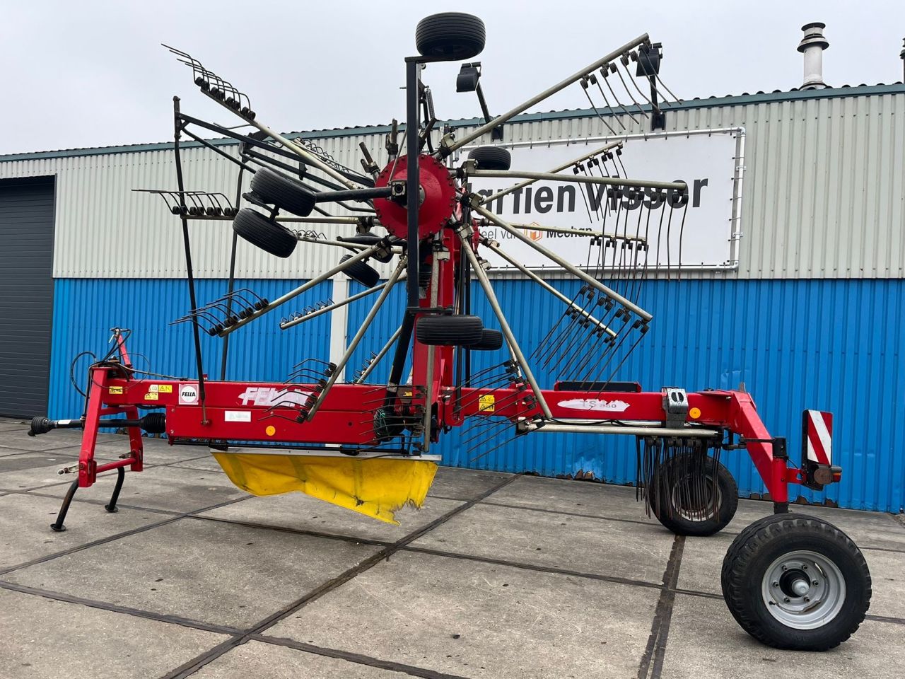 Fella TS 880 zwadhark