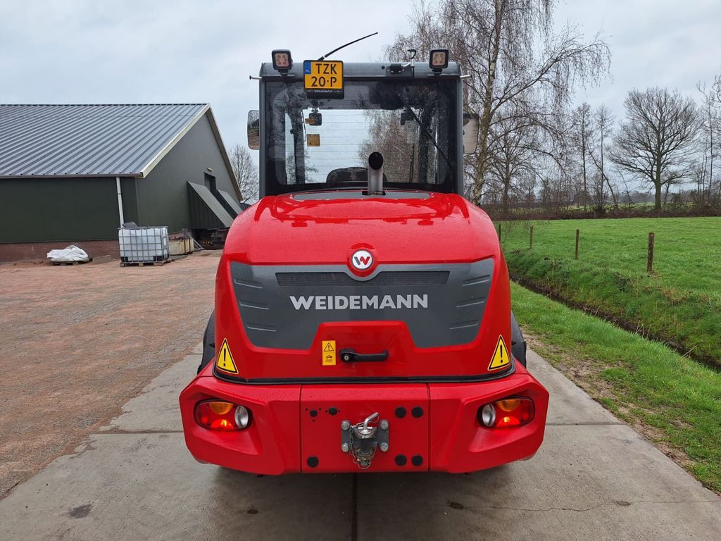 Weidemann 3080LP shovel