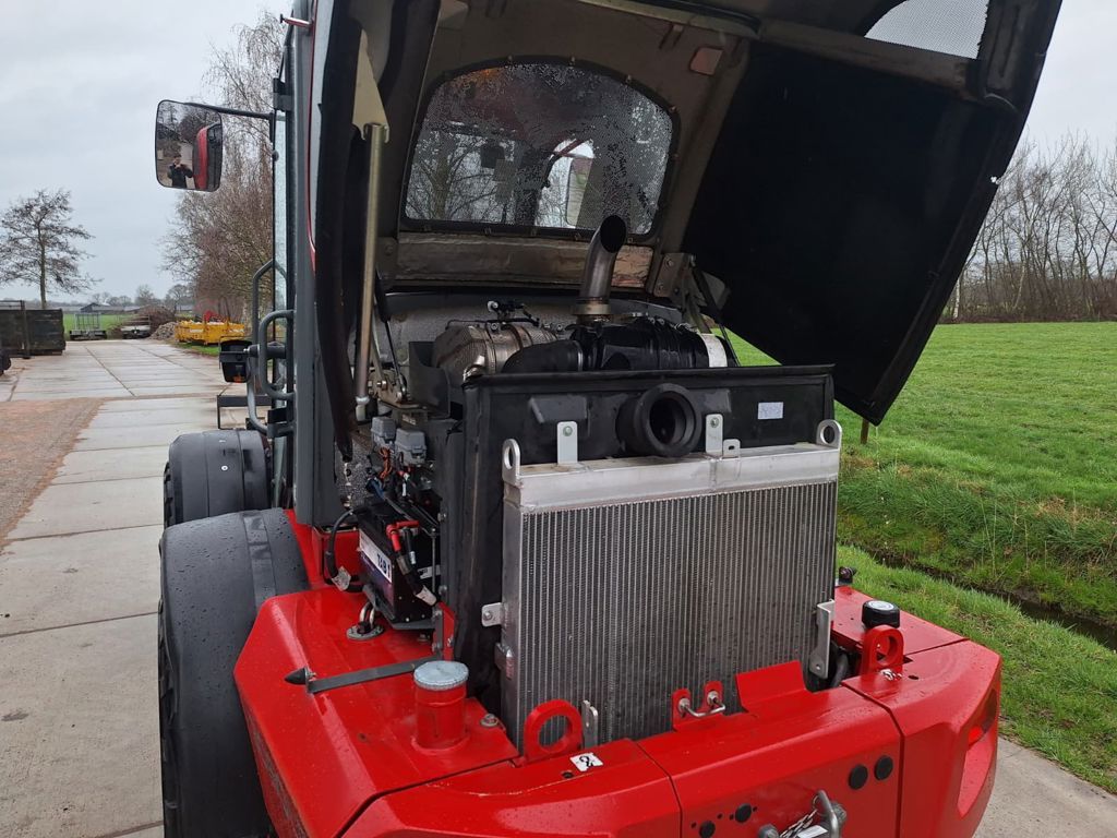 Weidemann 3080LP shovel