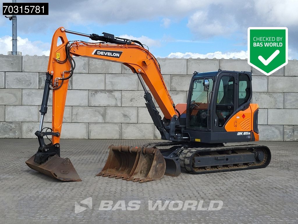 Develon DX85 R-7 3 Buckets - A/C