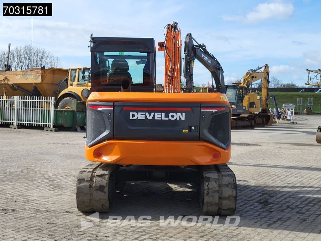 Develon DX85 R-7 3 Buckets - A/C