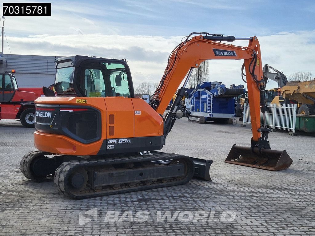 Develon DX85 R-7 3 Buckets - A/C