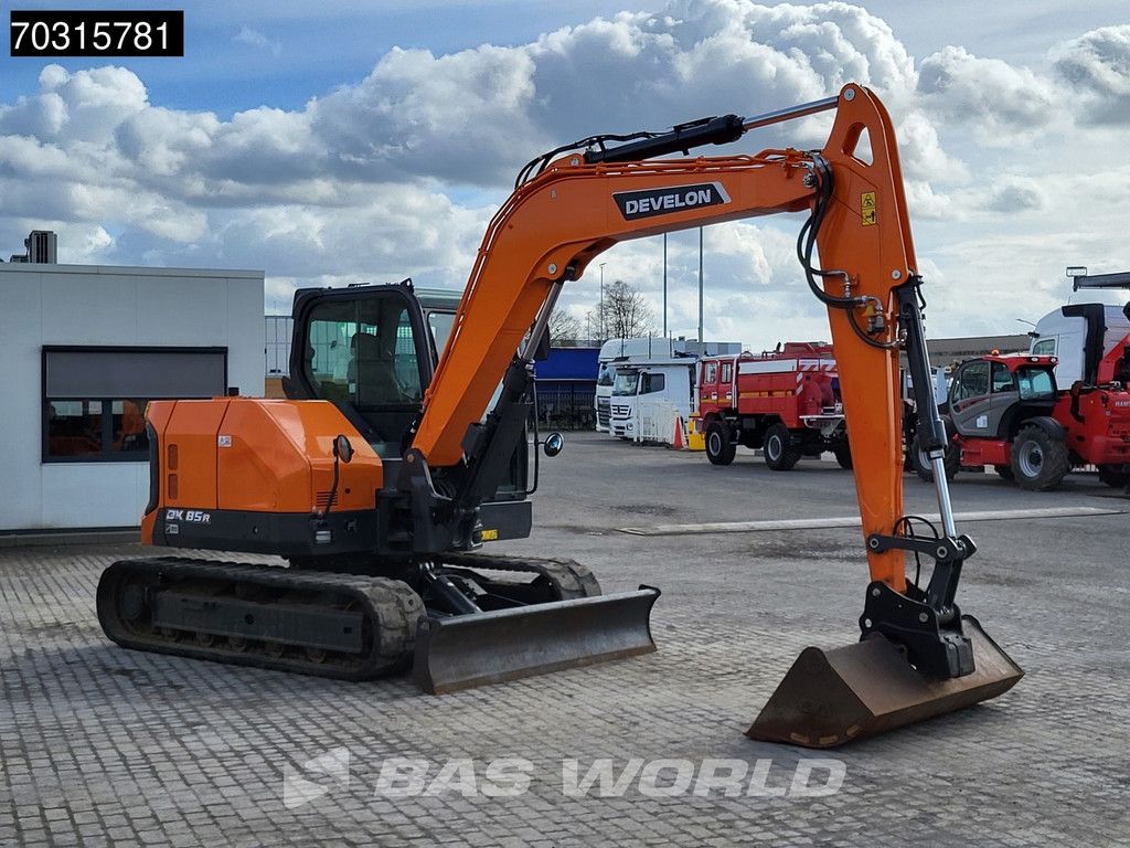 Develon DX85 R-7 3 Buckets - A/C