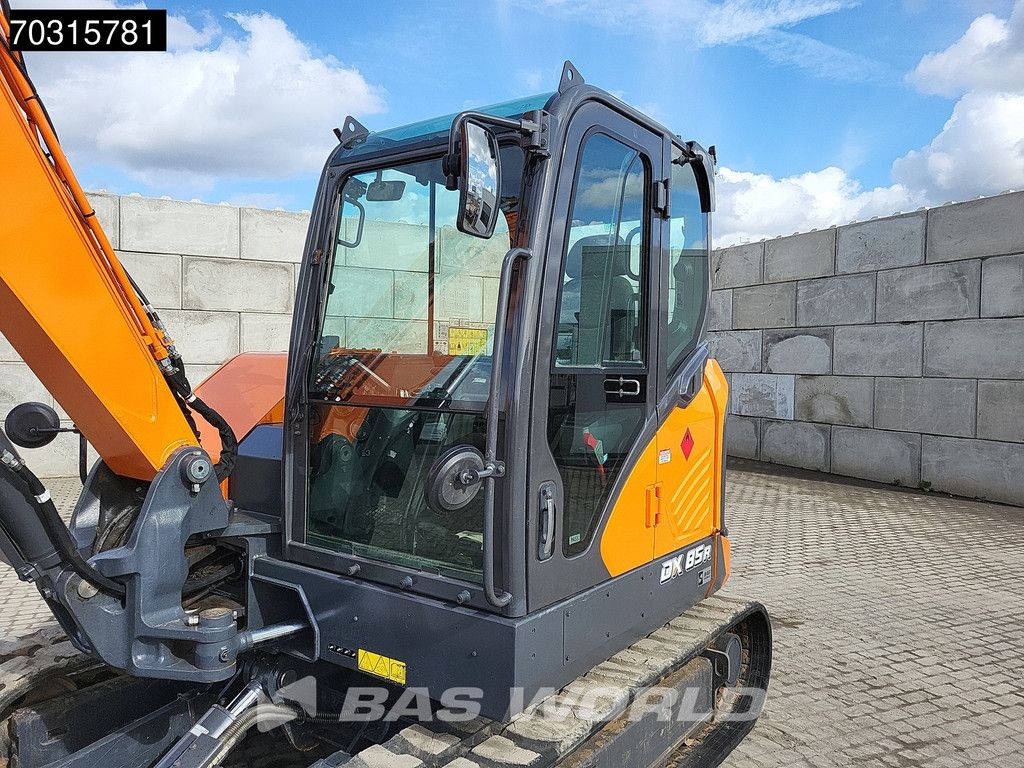 Develon DX85 R-7 3 Buckets - A/C