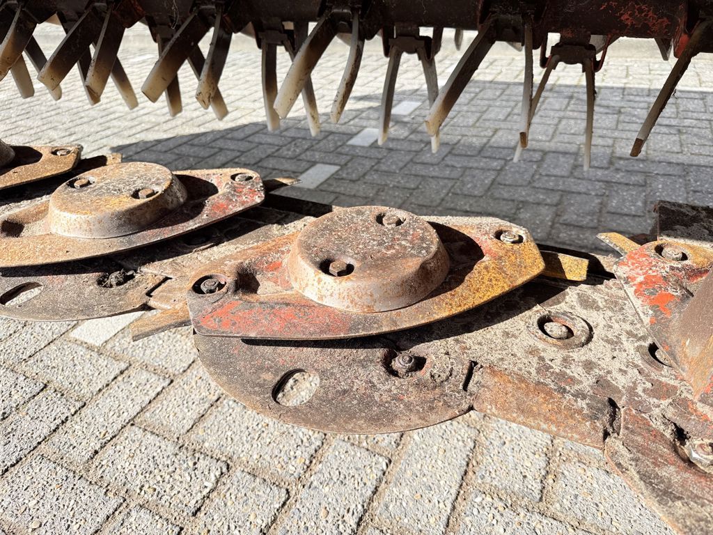 Kuhn FC283 Schijvenmaaier met kneuzer