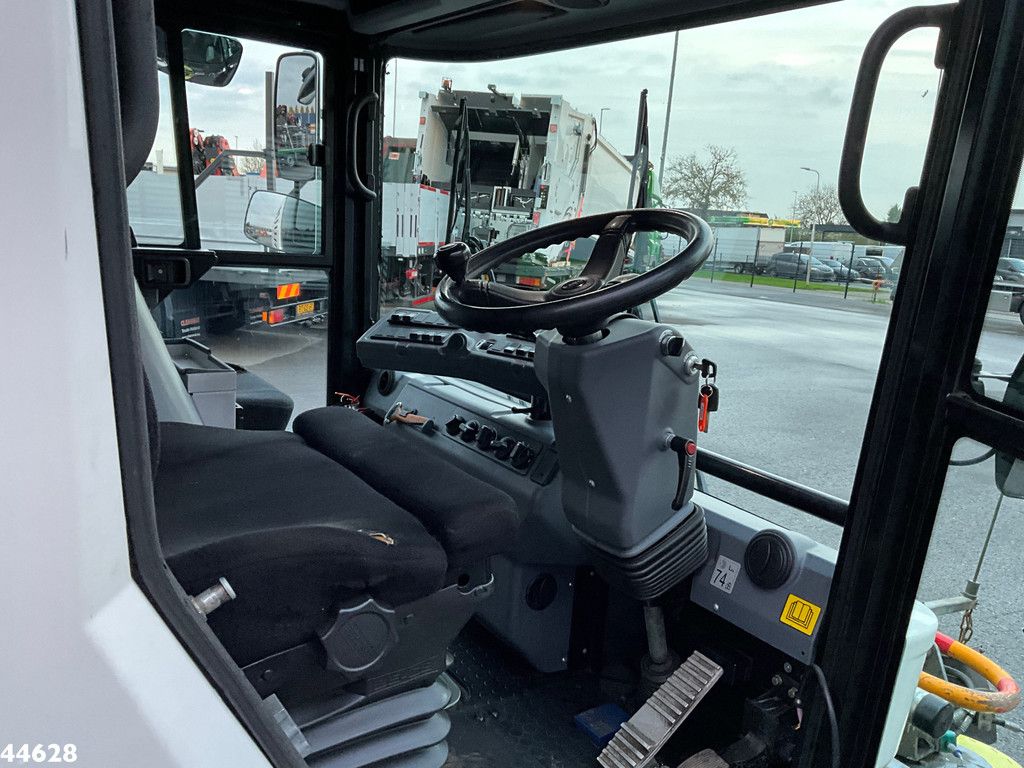 Ravo 540 Euro 6 with 3-rd brush