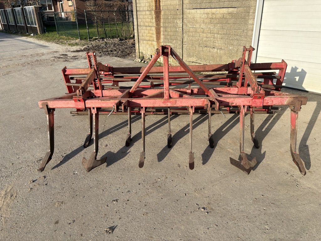 Wifo vastetand cultivator met grote rol