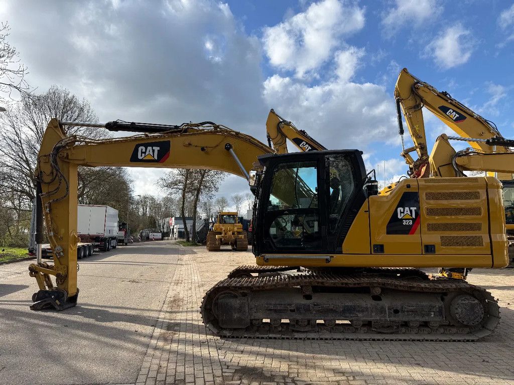 Caterpillar 323 Next Gen