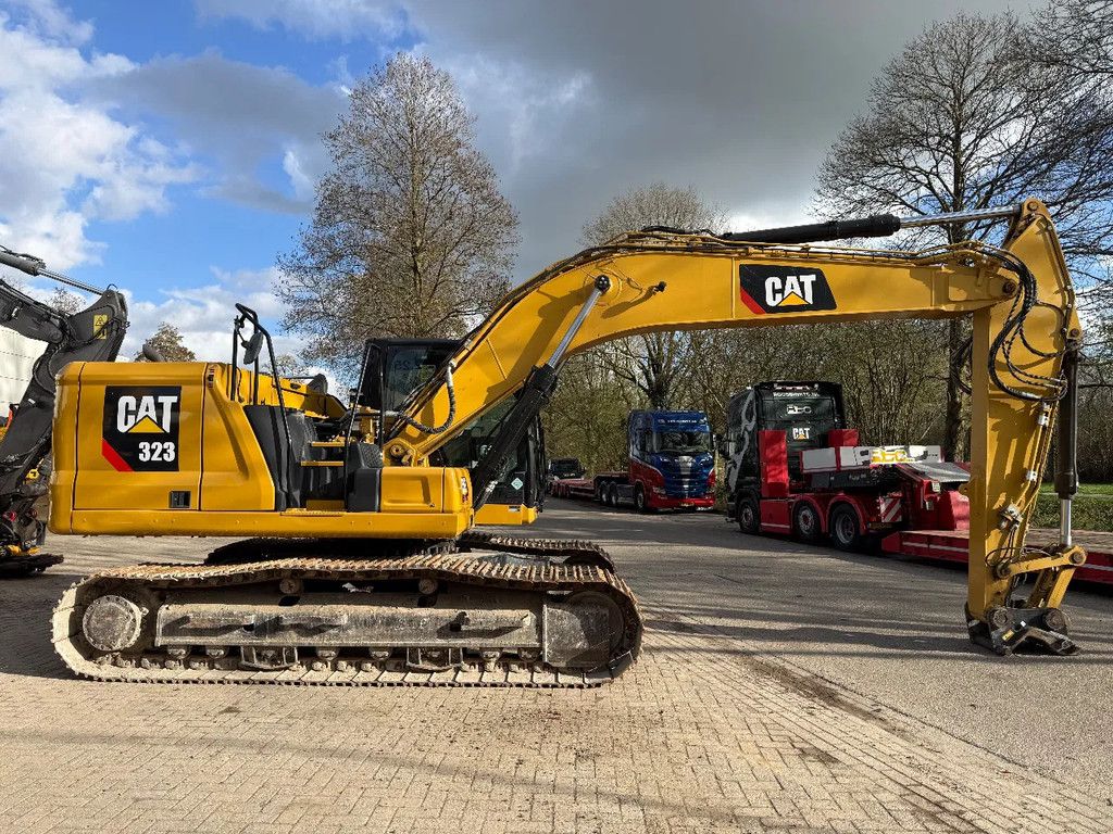 Caterpillar 323 Next Gen