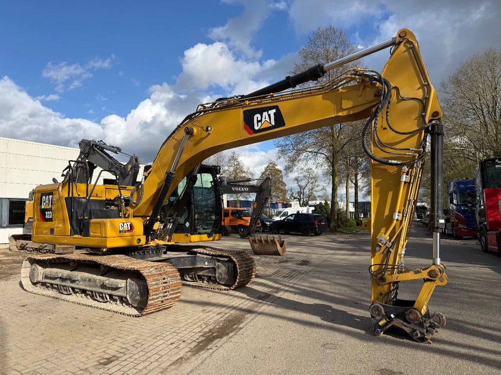 Caterpillar 323 Next Gen