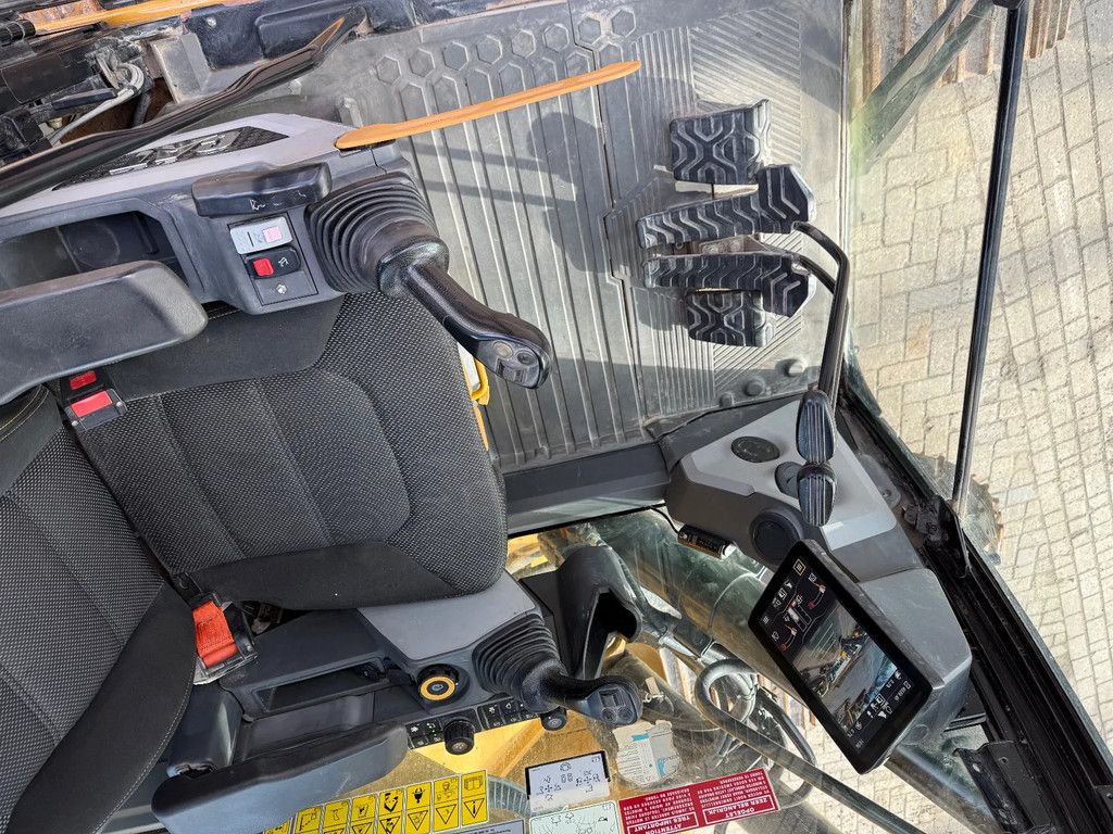 Caterpillar 323 Next Gen