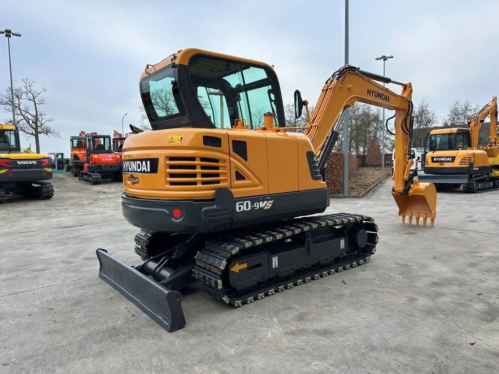 Hyundai R60VS Diesel-Midi-Bagger, Baujahr 2015
