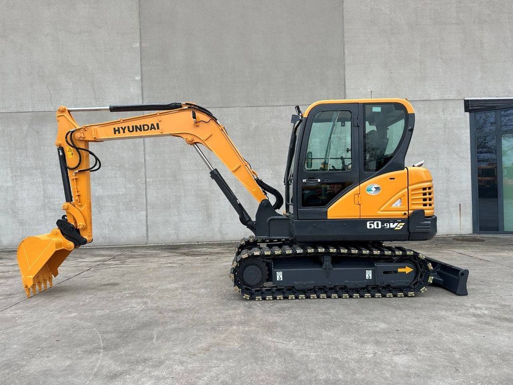 Hyundai R60VS Diesel-Midi-Bagger, Baujahr 2015