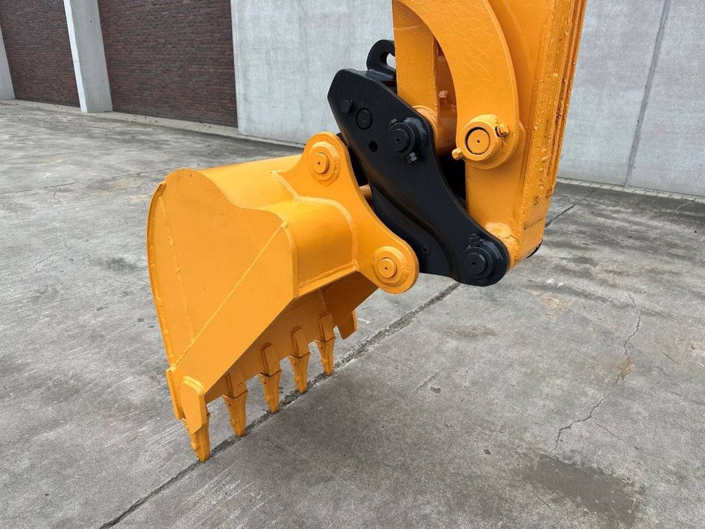 Hyundai R60VS Diesel-Midi-Bagger, Baujahr 2015