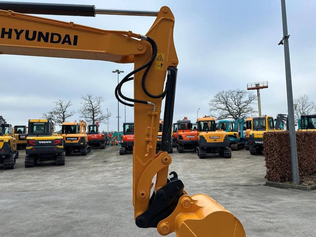 Hyundai R60VS Diesel-Midi-Bagger, Baujahr 2015