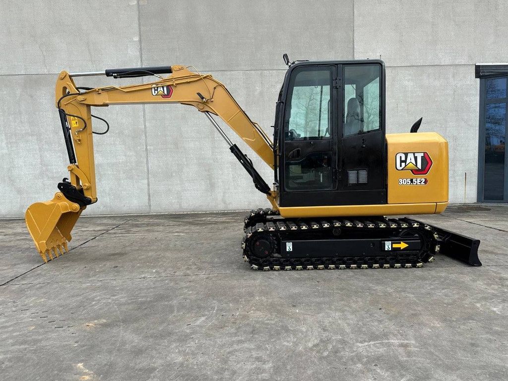 Midi excavator Caterpillar 305.5E2 Diesel 2015