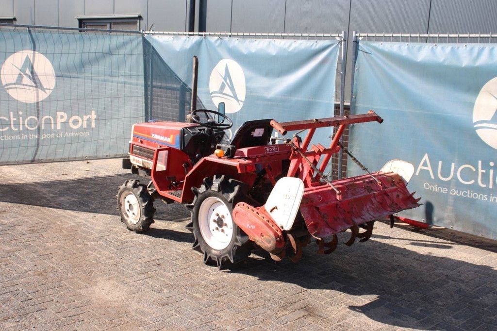 Kleintraktor Yanmar F14D Diesel 14 PS mit Grubber