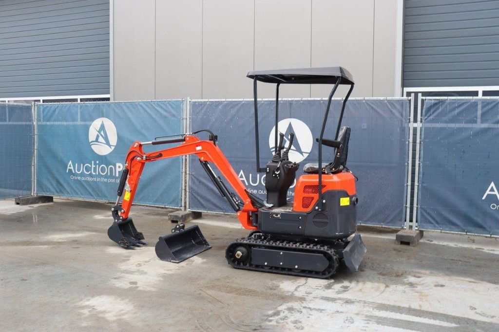 Minibagger E10 mit Schwenkausleger, Dieselmotor, 10 PS, Baujahr 2024, Neu