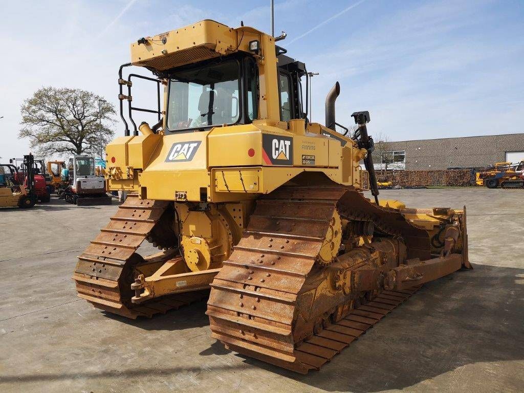 Caterpillar D6T LGP Diesel Crawler Excavator 2015