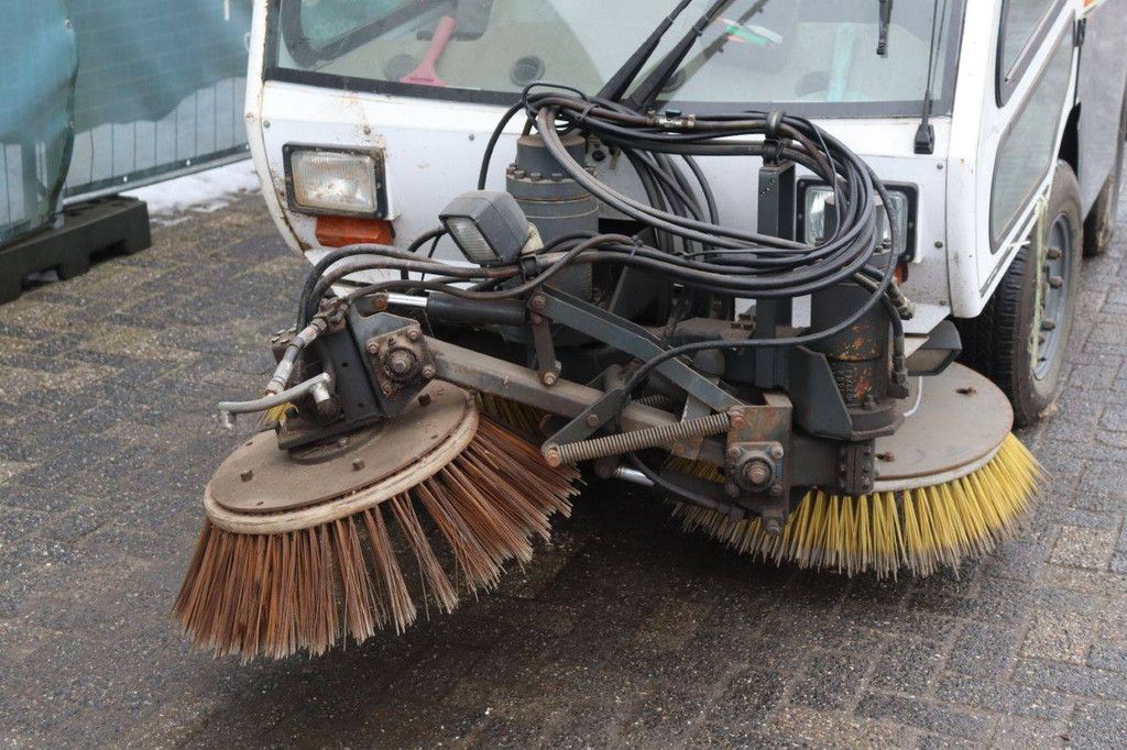 Tennant A60 Diesel-Kehrmaschine 2006