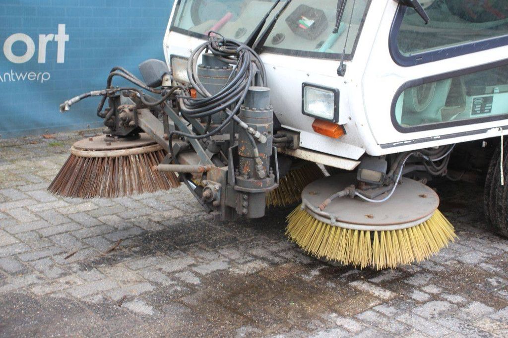 Tennant A60 Diesel-Kehrmaschine 2008