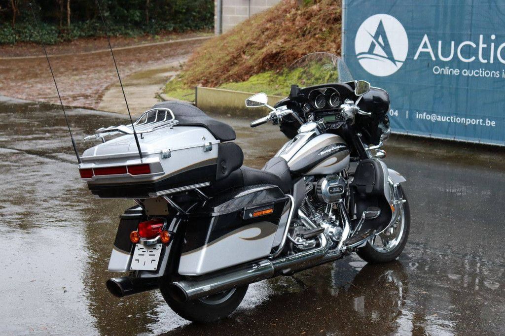 Motorrad Harley-Davidson Ultra Classic CVO Benzin 2013 (Margin)