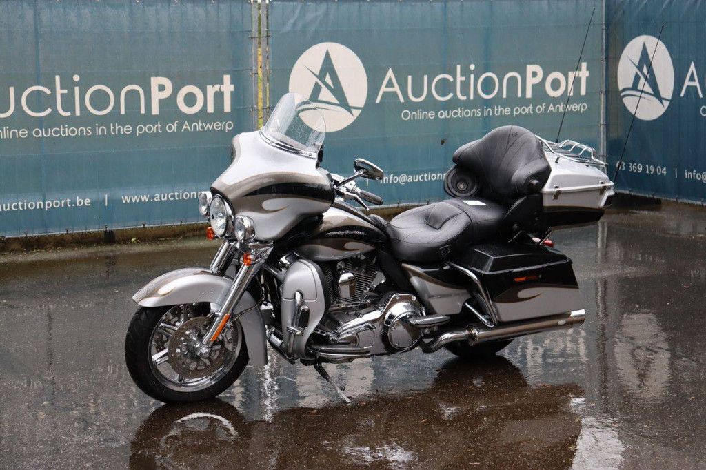 Motorrad Harley-Davidson Ultra Classic CVO Benzin 2013 (Margin)