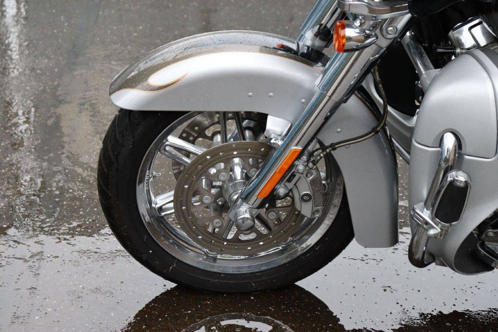 Motorrad Harley-Davidson Ultra Classic CVO Benzin 2013 (Margin)