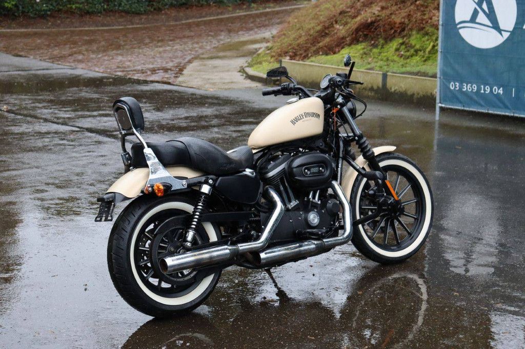 Motorrad Harley-Davidson Sportster XL 883 Iron Benzin 2015