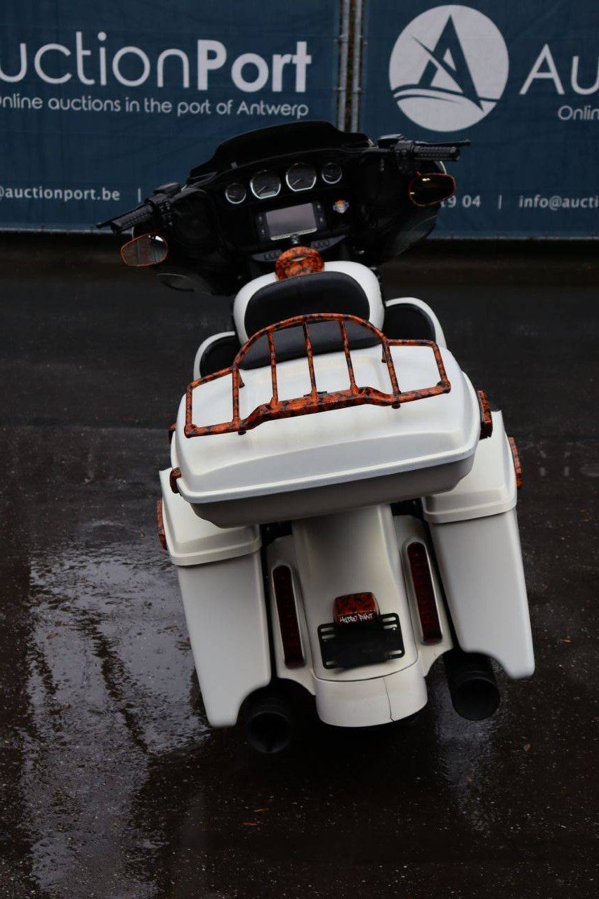 Motorrad Harley-Davidson Street Glide (114 Zoll) Benzin 2019